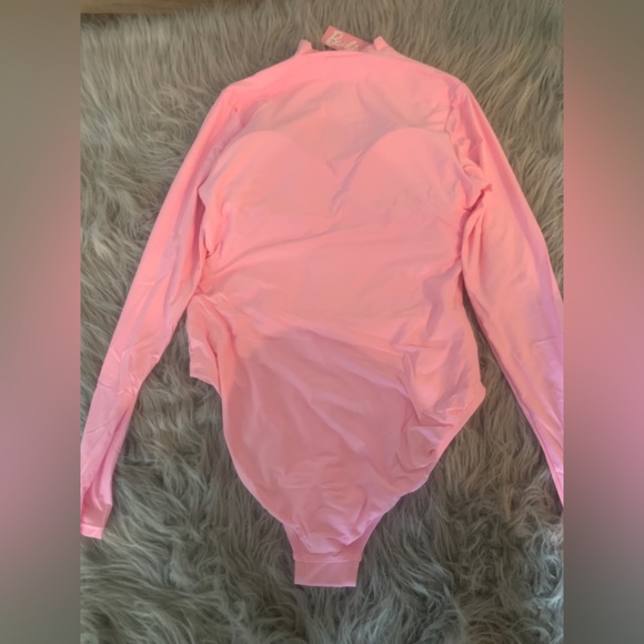 Barbie pink Women’s long sleeve rash guard surf wear swimsuit new Sm med L XL - Picture 2 of 5